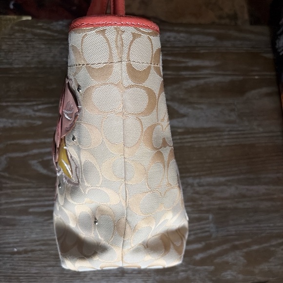 Coach Bleecker Signature Floral Appliqué Tote with Pink petal hues on canvas - Picture 7 of 9